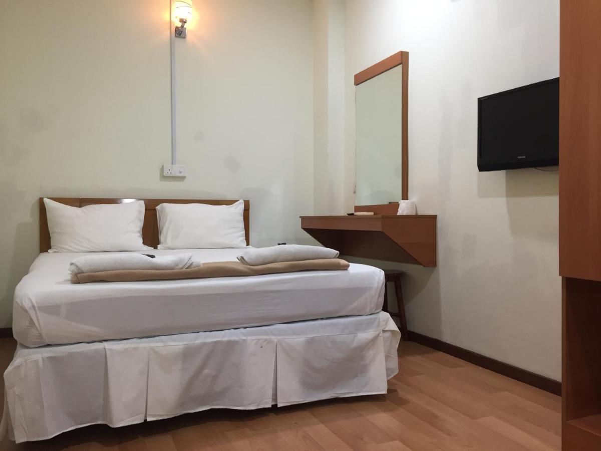 Hotel Sri Malim Танджунґ-Малім Екстер'єр фото